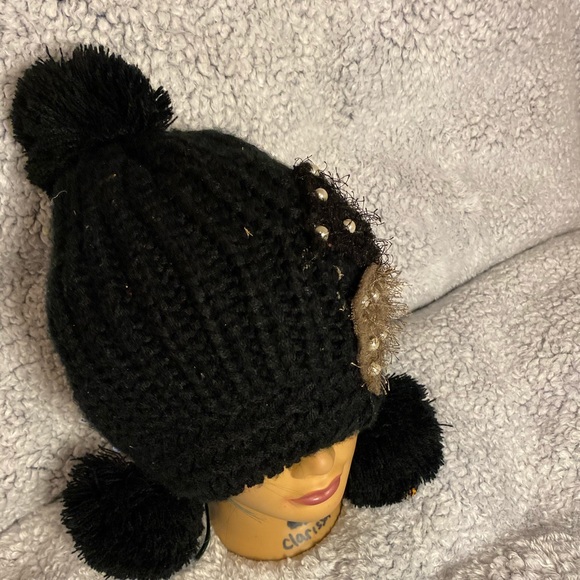 Winter hat - Picture 2 of 2